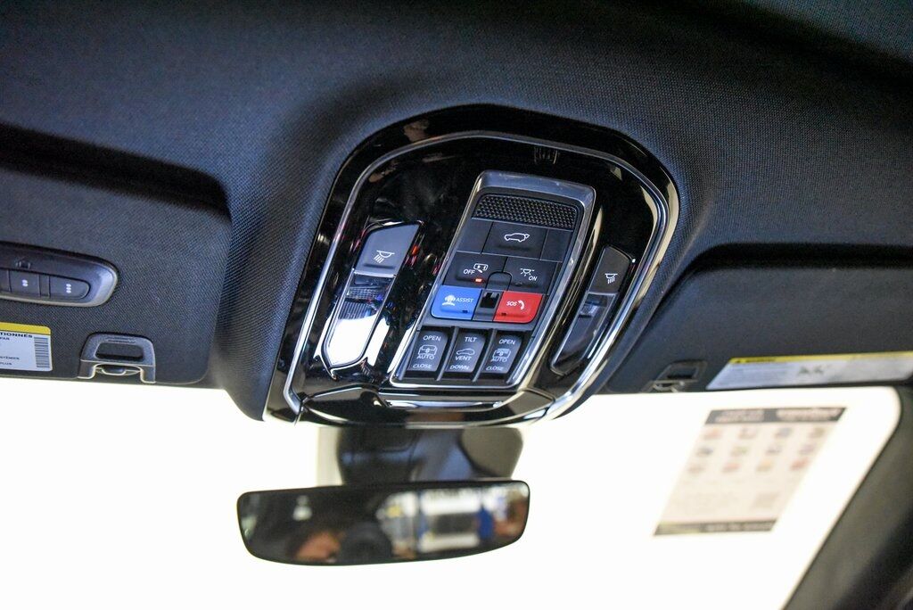 2023 Jeep Grand Cherokee Overland 4xe Akron