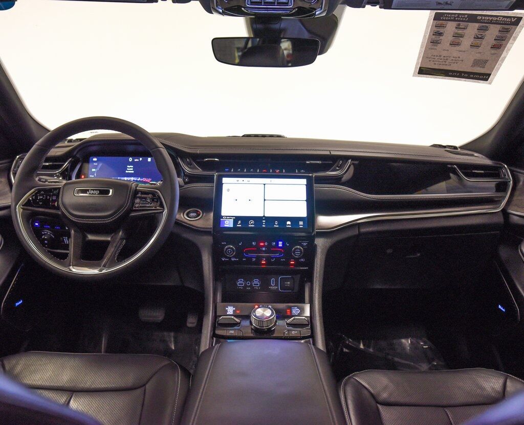 2023 Jeep Grand Cherokee Overland 4xe Akron