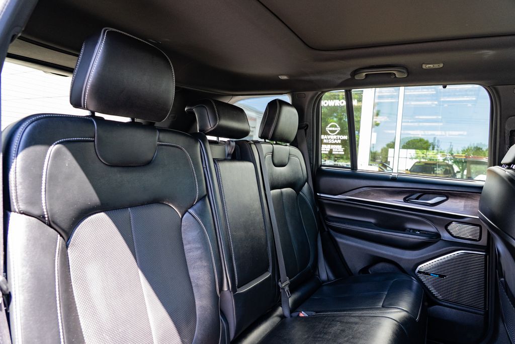2023 Jeep Grand Cherokee Overland 4xe Beaverton OR