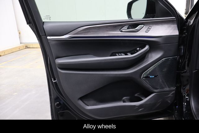 2023 Jeep Grand Cherokee Overland 4xe Raleigh NC