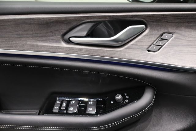 2023 Jeep Grand Cherokee Overland 4xe Raleigh NC