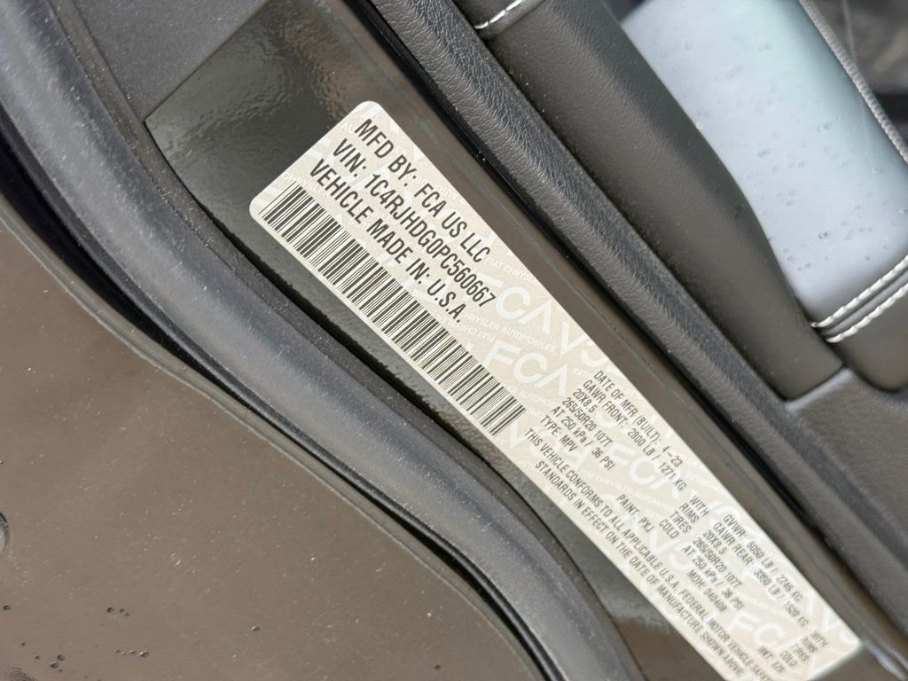 2023 Jeep Grand Cherokee Overland Crestwood KY