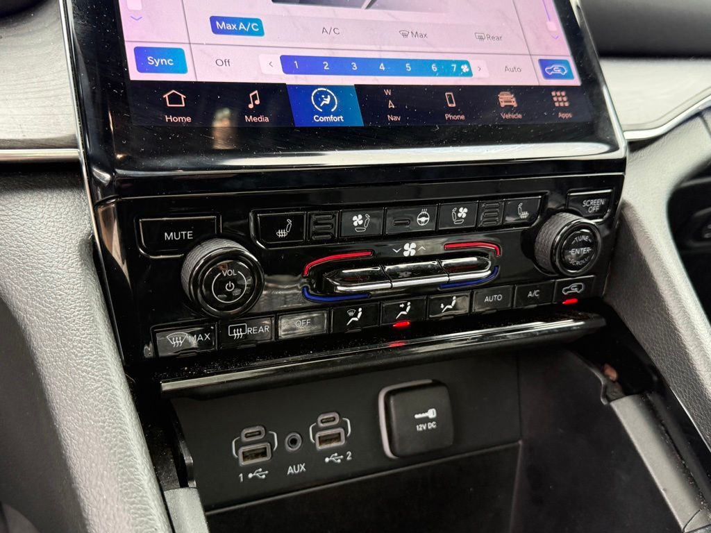 2023 Jeep Grand Cherokee Overland Crestwood KY