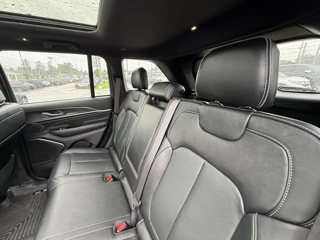 2023 Jeep Grand Cherokee Overland Crestwood KY