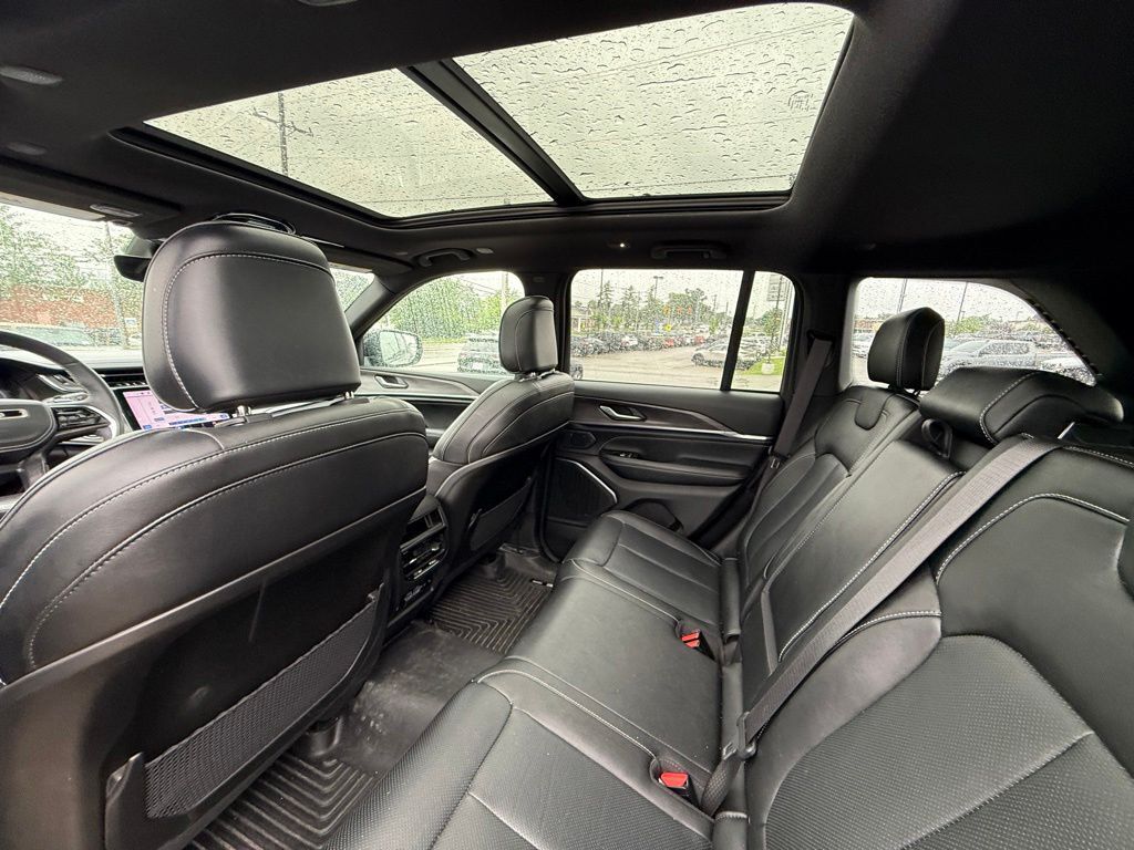 2023 Jeep Grand Cherokee Overland Crestwood KY