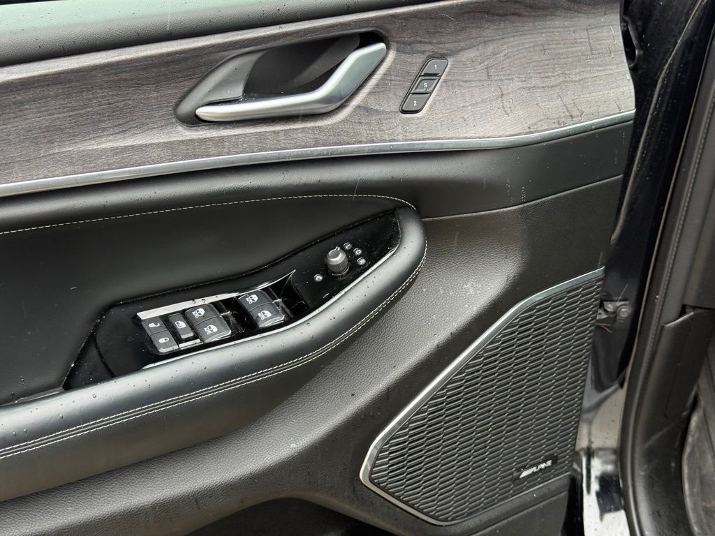 2023 Jeep Grand Cherokee Overland Crestwood KY