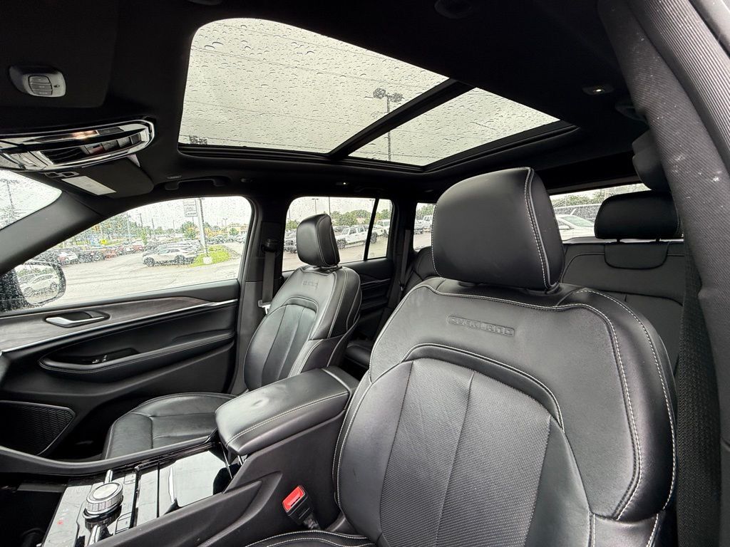 2023 Jeep Grand Cherokee Overland Crestwood KY