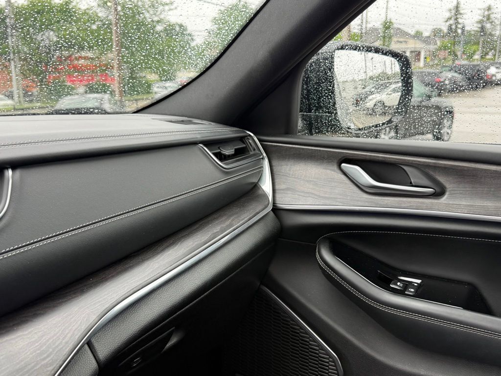 2023 Jeep Grand Cherokee Overland Crestwood KY