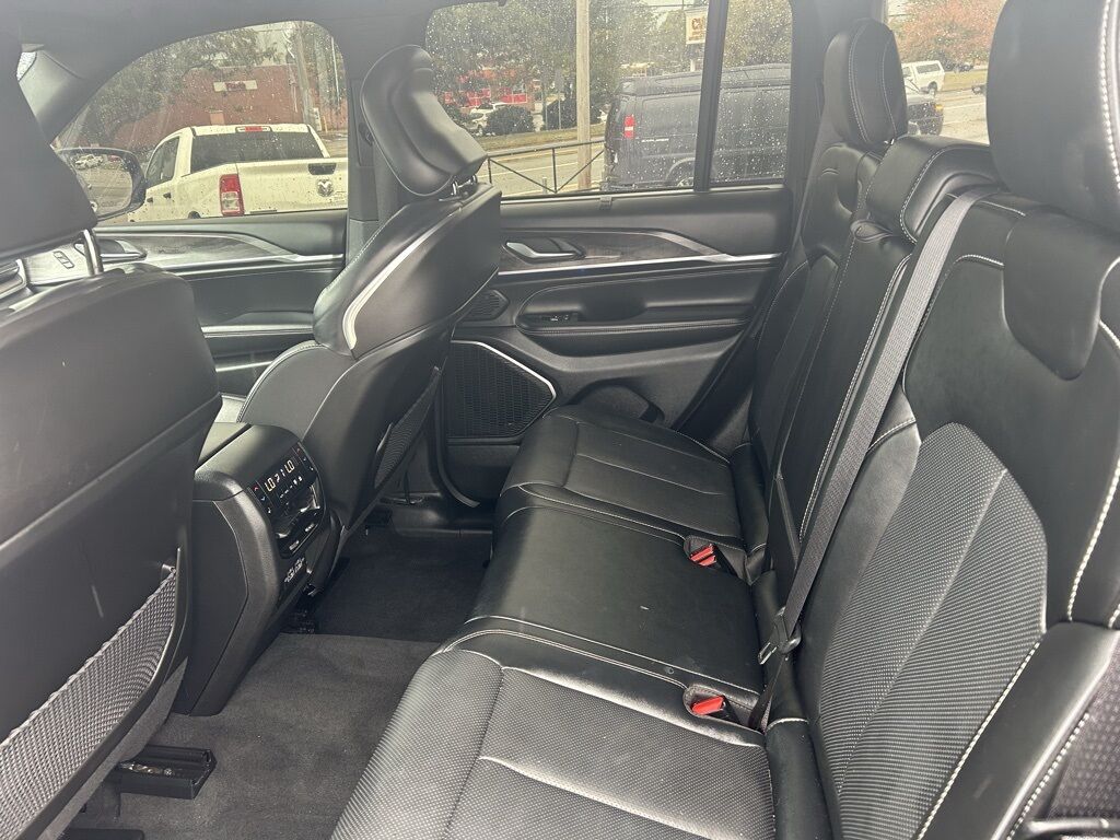 2023 Jeep Grand Cherokee Overland Crestwood KY