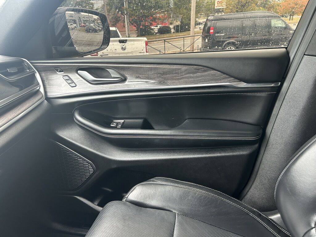 2023 Jeep Grand Cherokee Overland Crestwood KY
