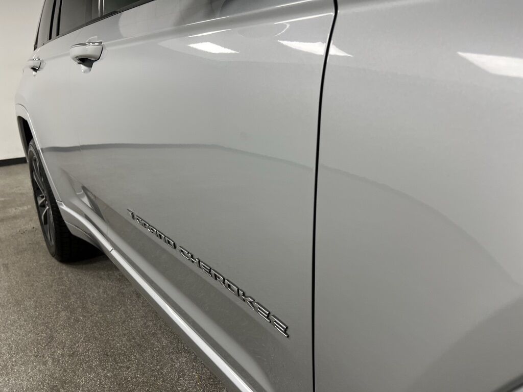 2023 Jeep Grand Cherokee Overland Loveland CO