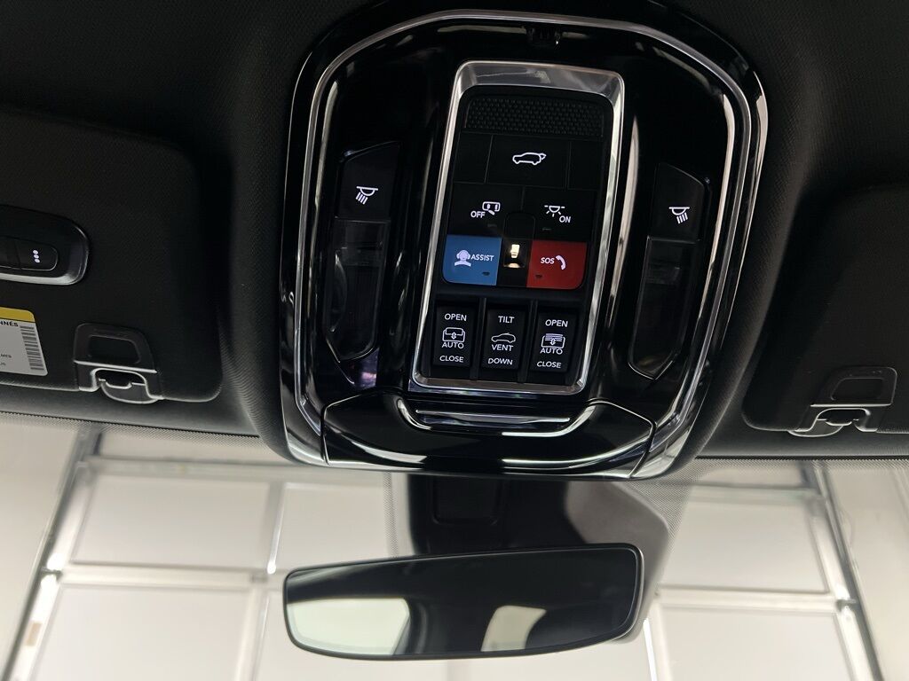 2023 Jeep Grand Cherokee Overland Loveland CO