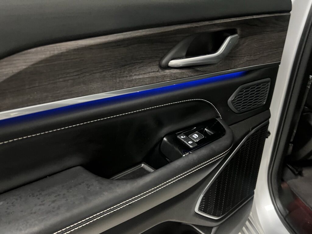 2023 Jeep Grand Cherokee Overland Loveland CO