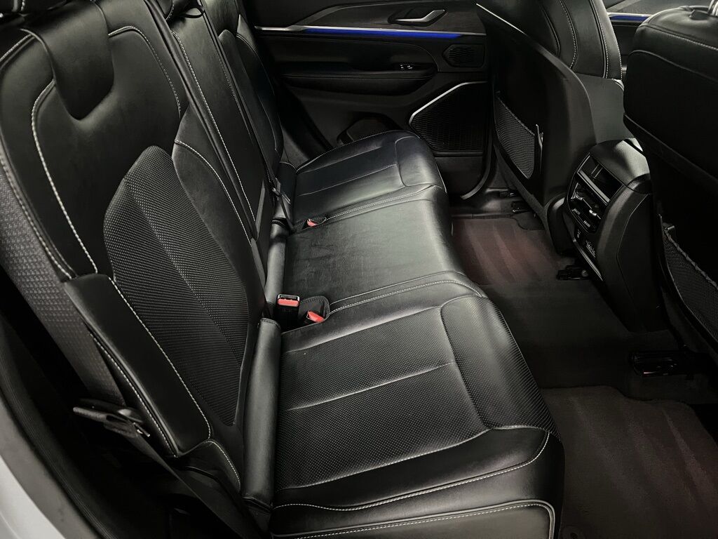 2023 Jeep Grand Cherokee Overland Loveland CO
