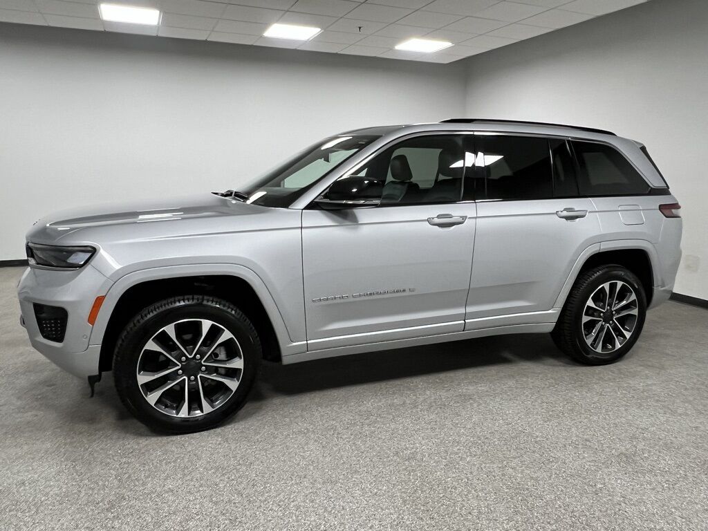 2023 Jeep Grand Cherokee Overland Loveland CO