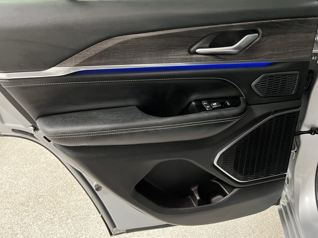 2023 Jeep Grand Cherokee Overland Loveland CO