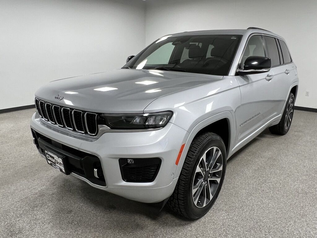 2023 Jeep Grand Cherokee Overland Loveland CO