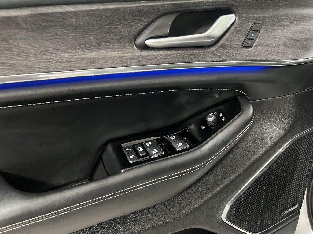 2023 Jeep Grand Cherokee Overland Loveland CO
