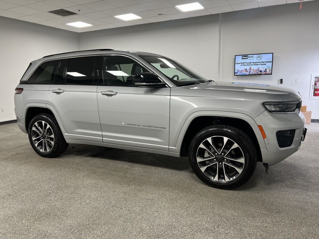 2023 Jeep Grand Cherokee Overland Loveland CO