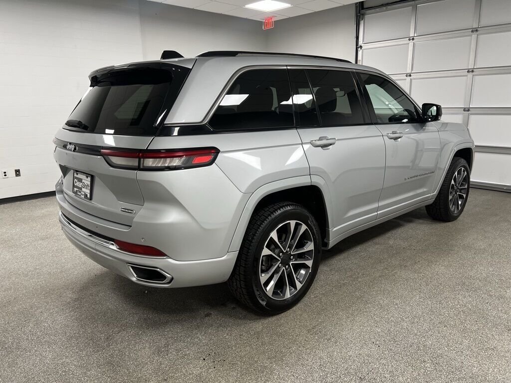 2023 Jeep Grand Cherokee Overland Loveland CO