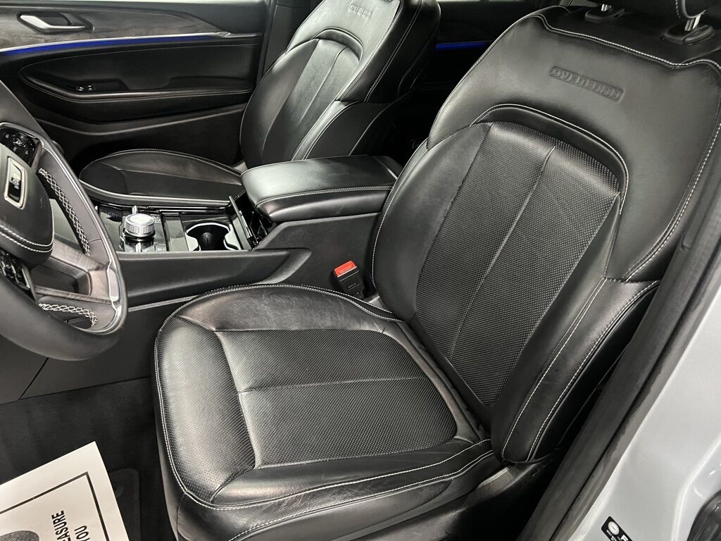 2023 Jeep Grand Cherokee Overland Loveland CO