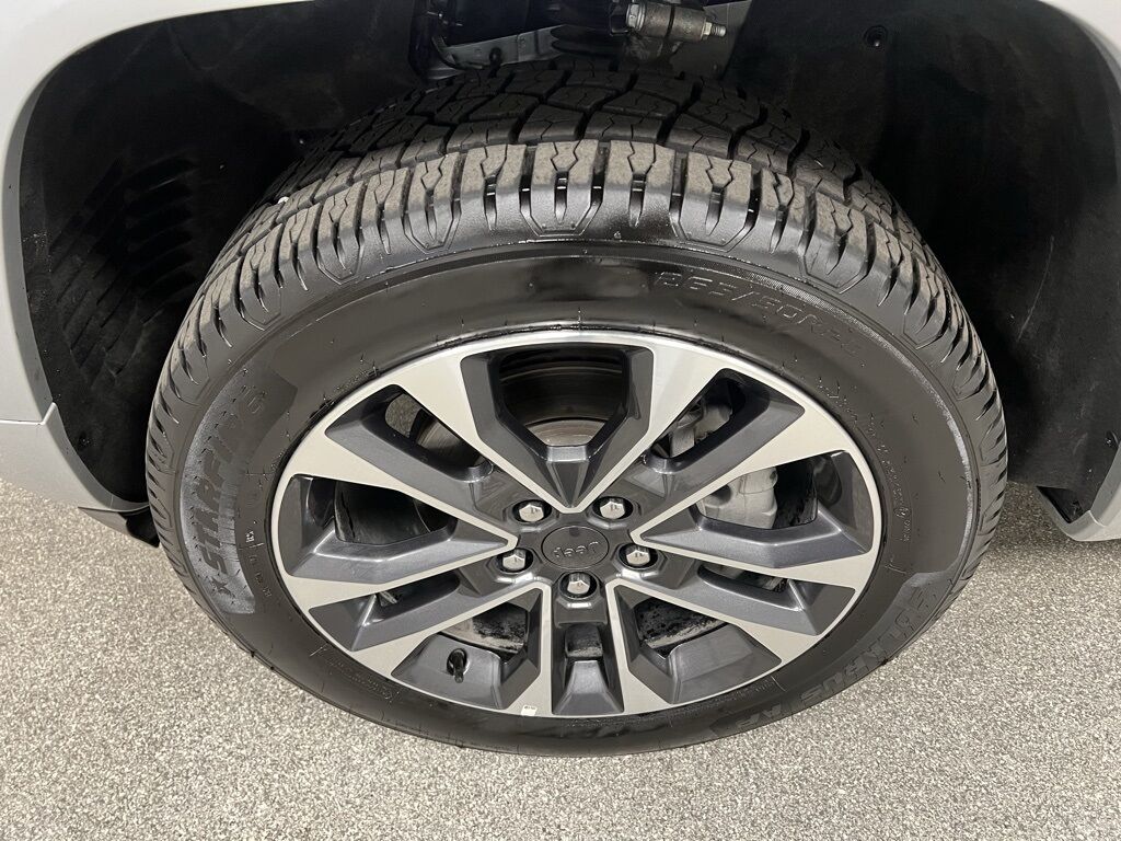 2023 Jeep Grand Cherokee Overland Loveland CO
