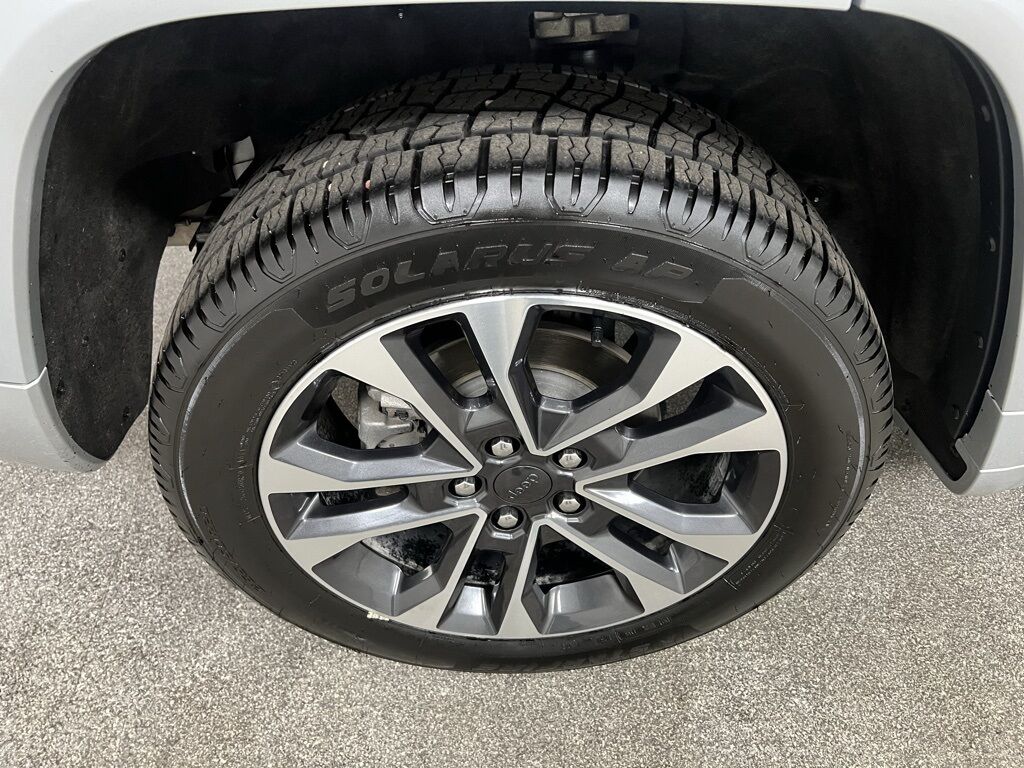2023 Jeep Grand Cherokee Overland Loveland CO