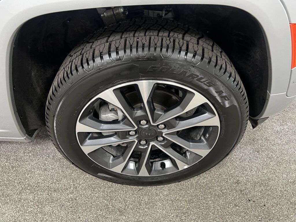 2023 Jeep Grand Cherokee Overland Loveland CO