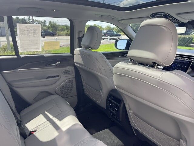 2023 Jeep Grand Cherokee Overland Marshfield MA