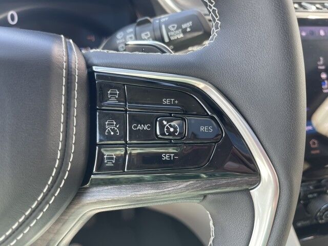 2023 Jeep Grand Cherokee Overland Marshfield MA