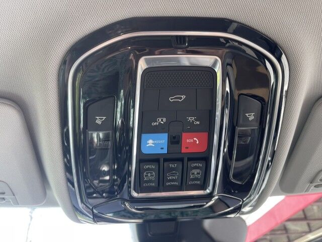 2023 Jeep Grand Cherokee Overland Marshfield MA