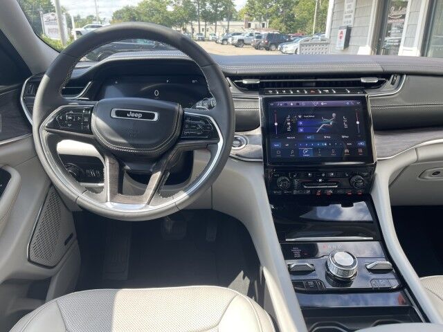 2023 Jeep Grand Cherokee Overland Marshfield MA