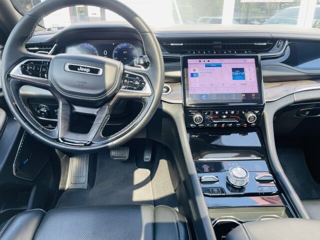 2023 Jeep Grand Cherokee Overland Marshfield MA