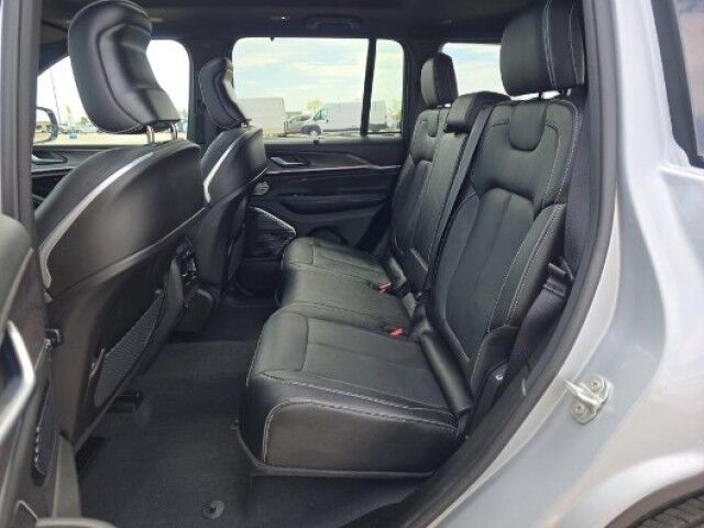 2023 Jeep Grand Cherokee Overland Marshfield MA
