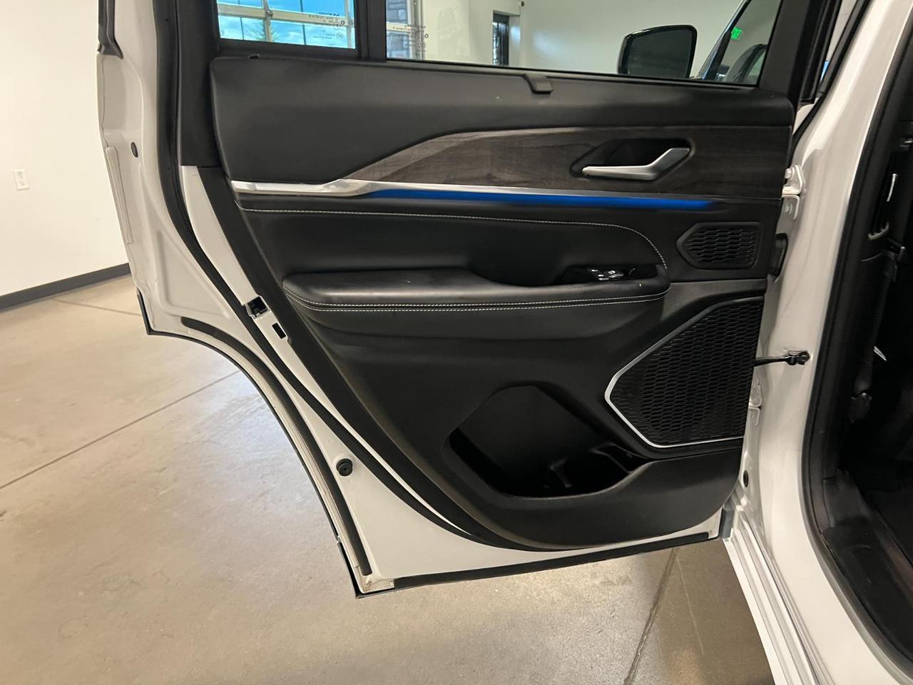 2023 Jeep Grand Cherokee Overland Parker CO