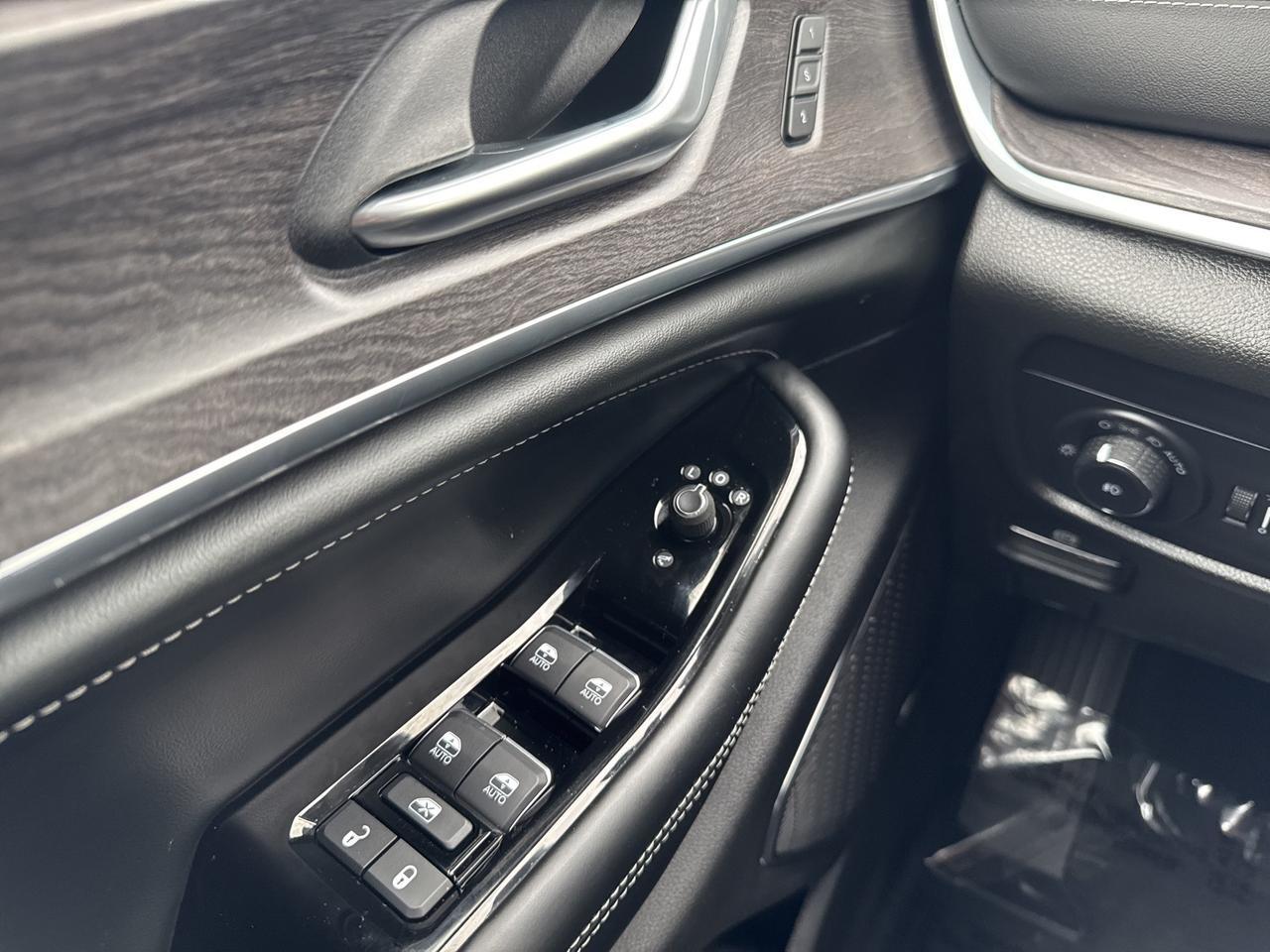 2023 Jeep Grand Cherokee Overland Warrenton VA