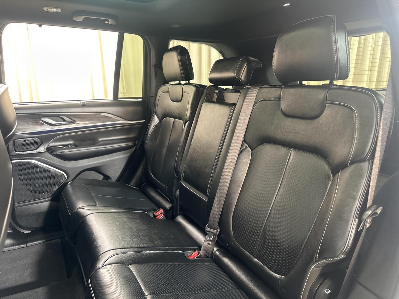 2023 Jeep Grand Cherokee Overland Warrenton VA