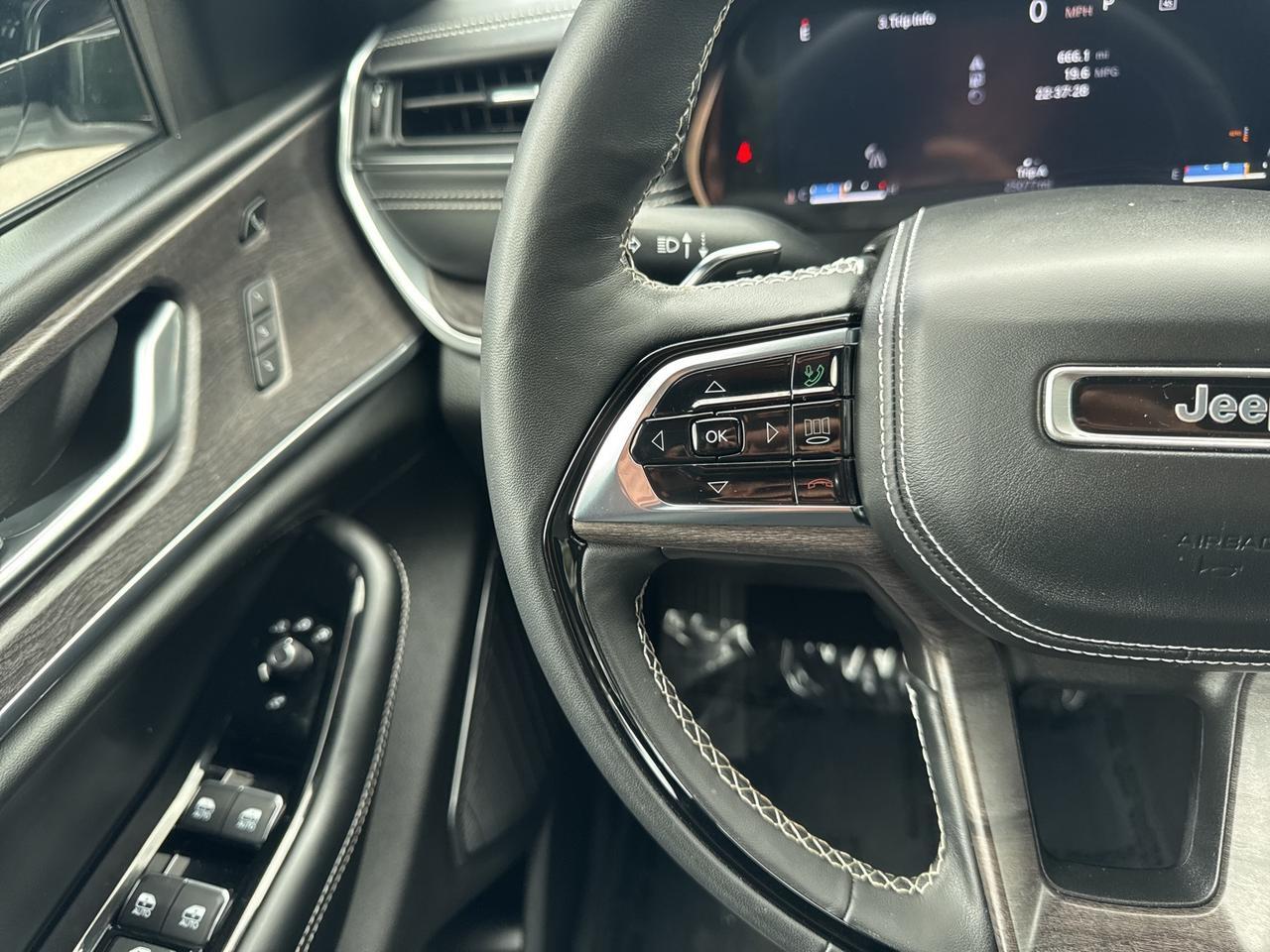 2023 Jeep Grand Cherokee Overland Warrenton VA