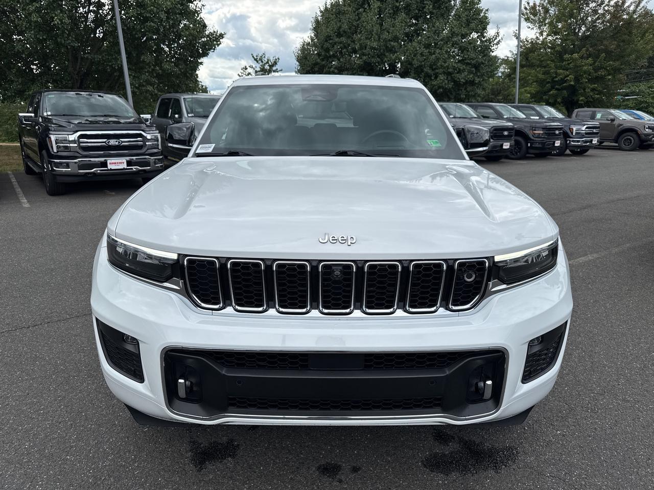 2023 Jeep Grand Cherokee Overland Warrenton VA