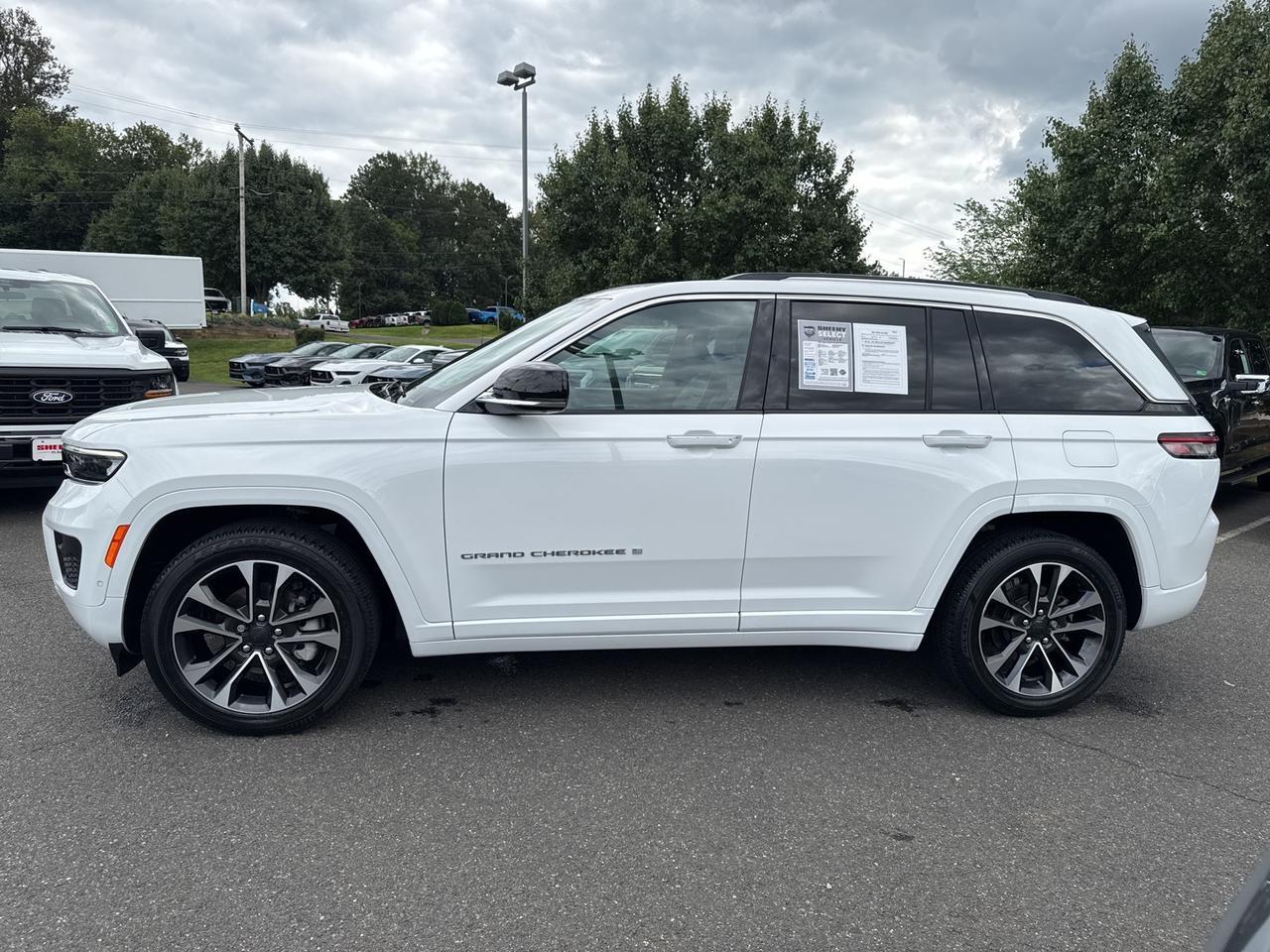 2023 Jeep Grand Cherokee Overland Warrenton VA