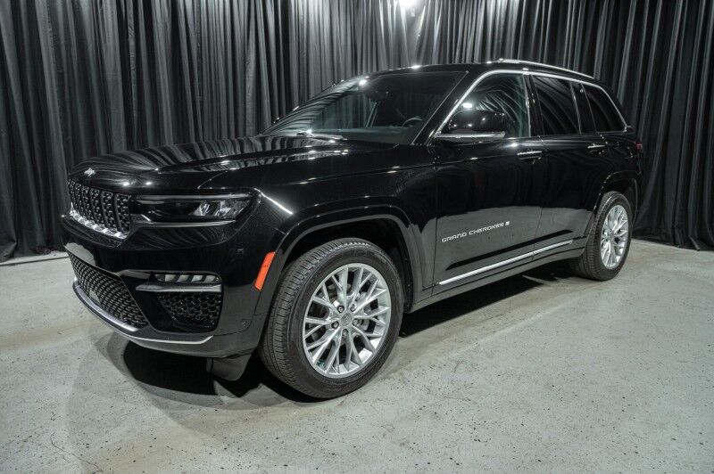 2023 Jeep Grand Cherokee Summit 4x4 SUV