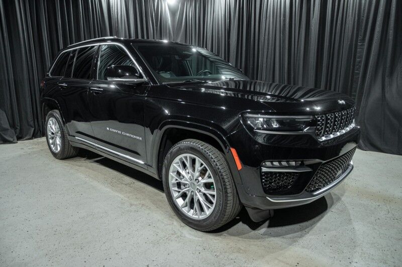 2023 Jeep Grand Cherokee Summit 4x4 SUV