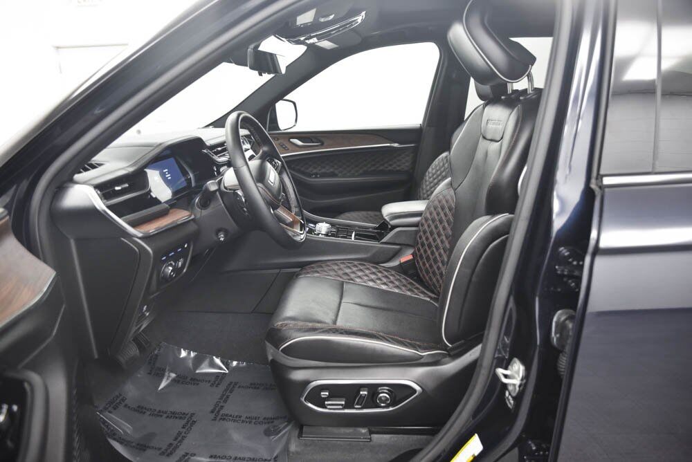 2023 Jeep Grand Cherokee Summit 4xe AKRON OH