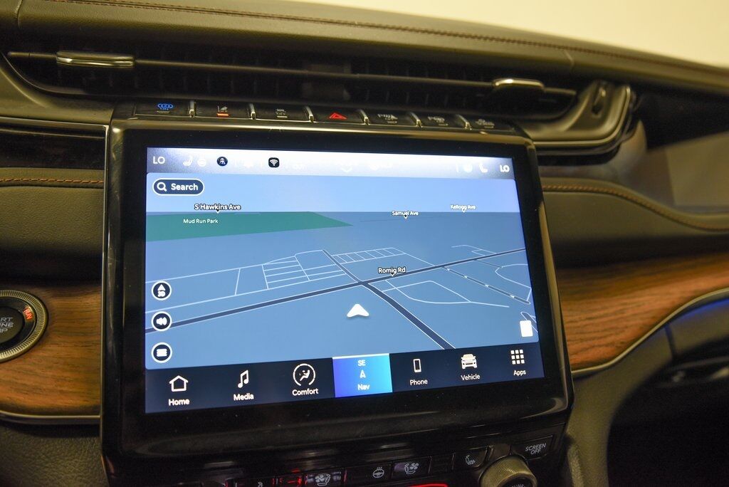 2023 Jeep Grand Cherokee Summit 4xe Akron OH