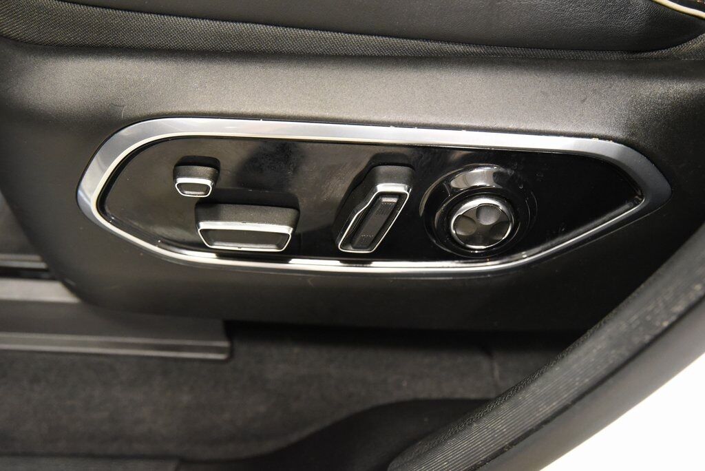 2023 Jeep Grand Cherokee Summit 4xe Akron OH