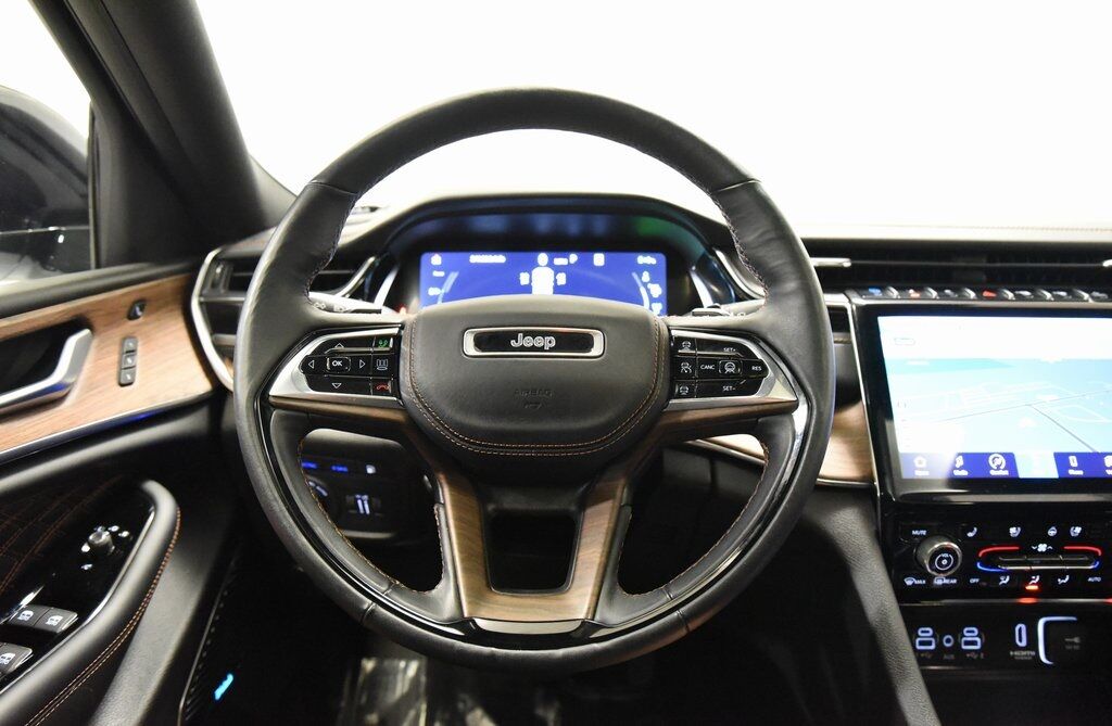 2023 Jeep Grand Cherokee Summit 4xe Akron OH