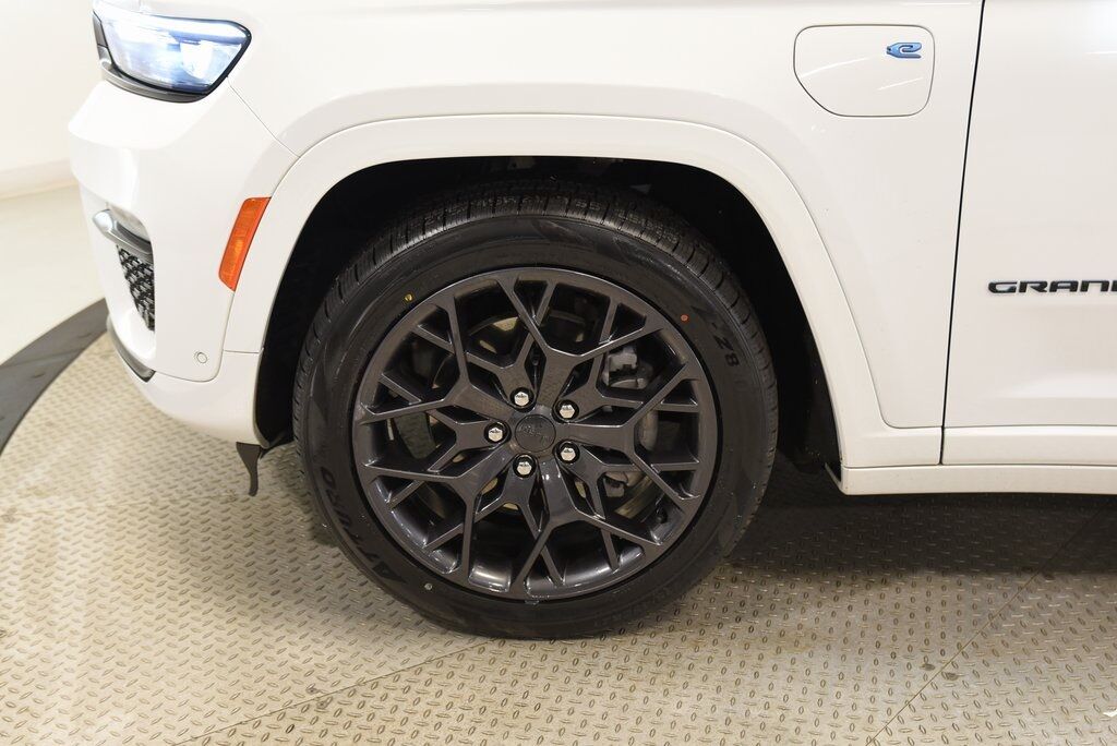 2023 Jeep Grand Cherokee Summit 4xe Akron OH