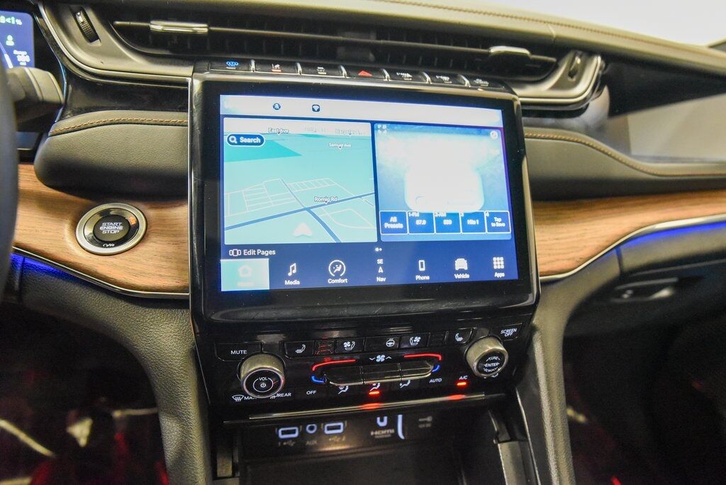 2023 Jeep Grand Cherokee Summit 4xe Akron OH