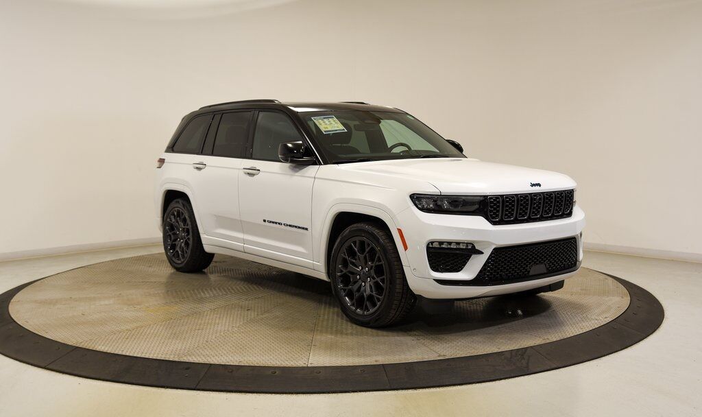 2023 Jeep Grand Cherokee Summit 4xe Akron OH