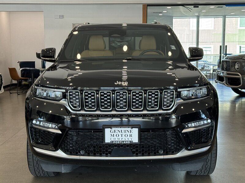 2023 Jeep Grand Cherokee Summit